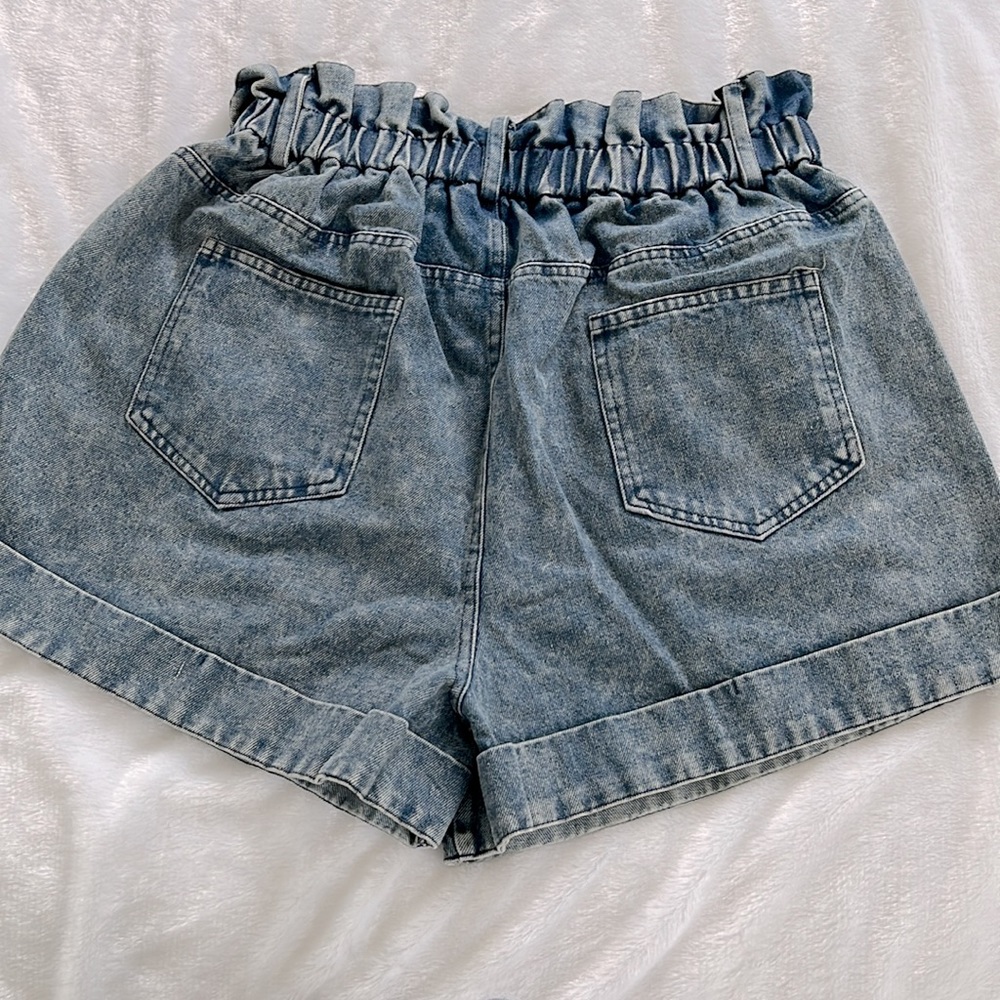 Gem studded denim shorts, size large - Picture 5 of 6